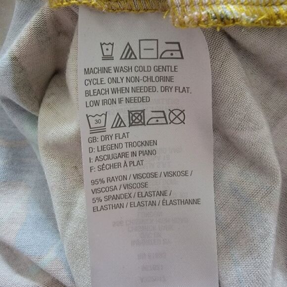 LOGO Lori Goldstein Floral Print Top. Size M. - Picture 6 of 7